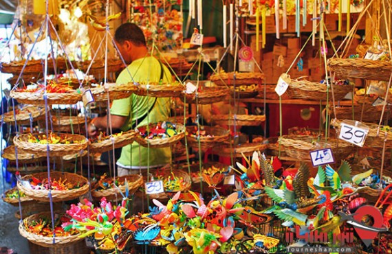 بازار آخر هفته چاتوچاک