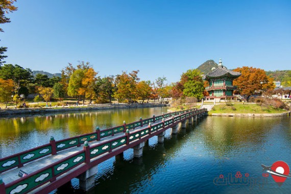 Gyeongbokgung-Palace-lake