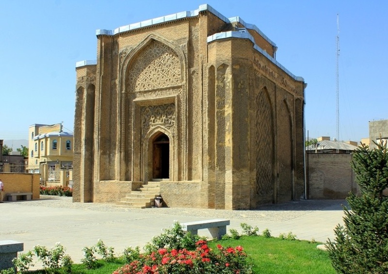 گنبد علویان همدان، یکی از شاهکار های معماری ایران را بشناسید!
