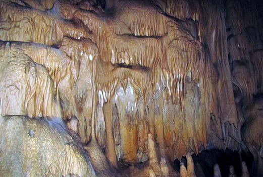 غار انگول